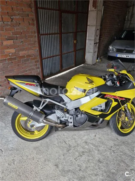 Honda CBR900RR Fireblade 3000 € 2001 Pontevedra - 1