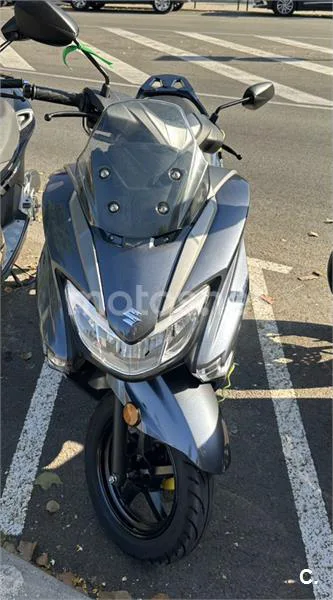 Suzuki Burgman Street 125 - Vista 1
