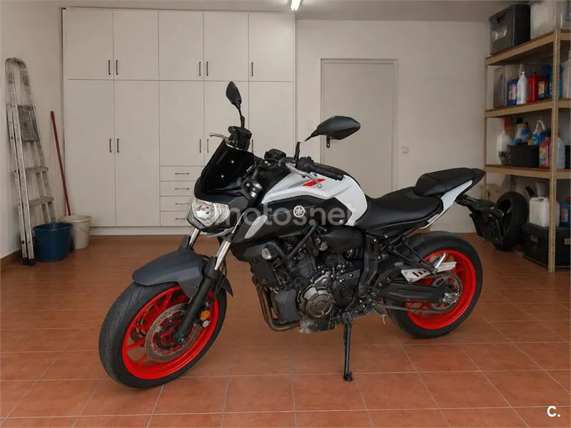 Yamaha MT-07 - Vista 1