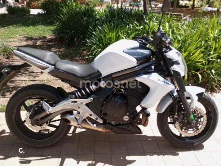Kawasaki ER-6n - Vista 1