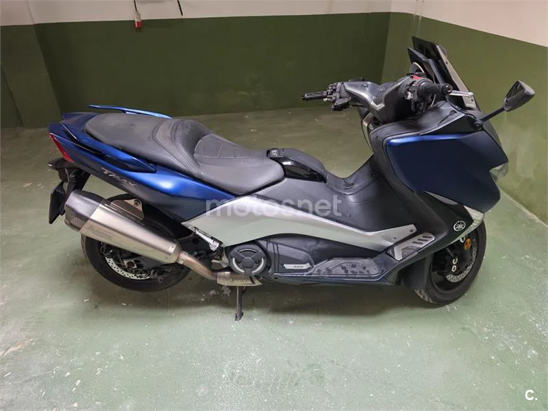 Yamaha TMAX - Vista 1