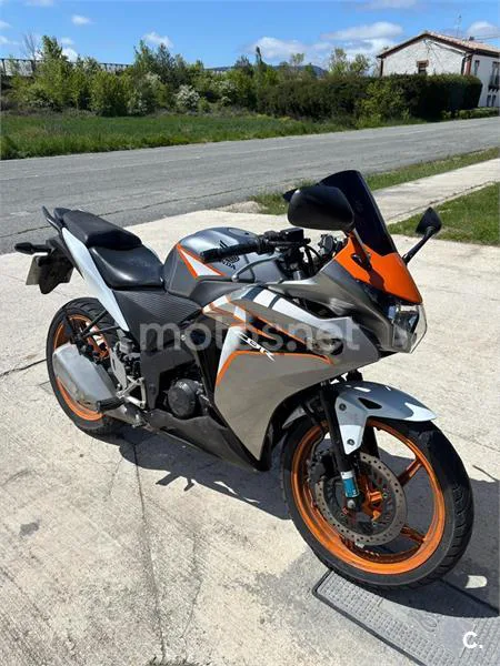 Honda CBR125R 1999 € 2011 Navarra - 1