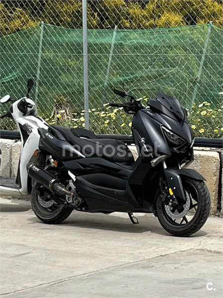 Yamaha XMAX 300 - Vista 1