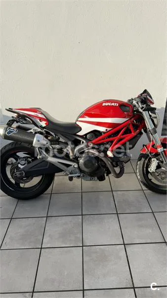 Ducati Monster 696 4899 € 2011 Pontevedra - 1