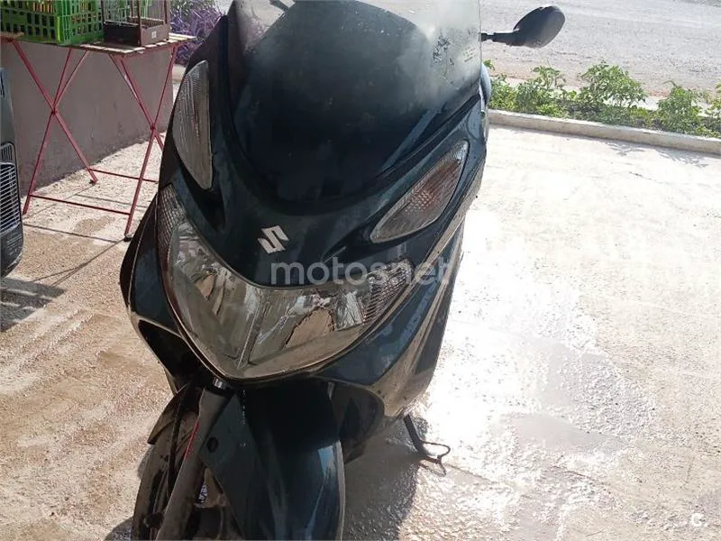 Suzuki Burgman 125 - Vista 1