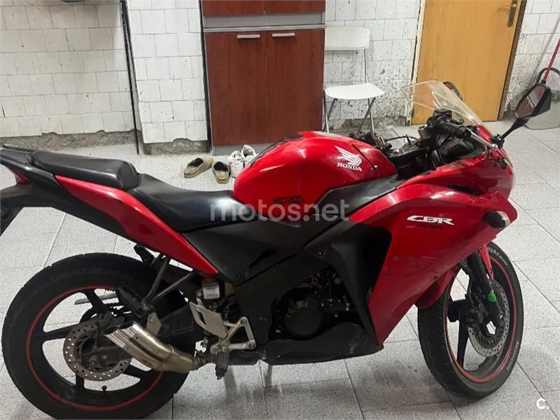 Honda CBR125R - Vista 1