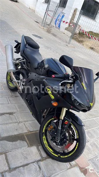 Yamaha YZF-R6 - Vista 1