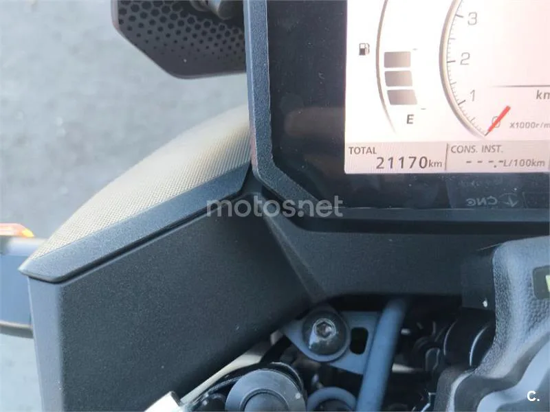 Honda CB750 Hornet - Vista 1