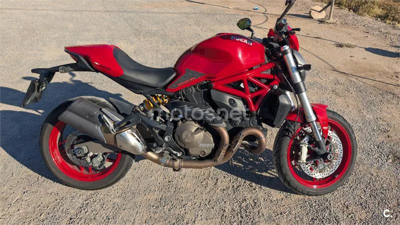 Ducati Monster 821 4800 € 2016 Valencia - 1