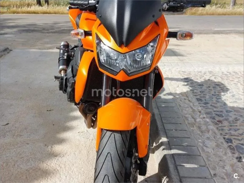 Kawasaki Z750 - Vista 1