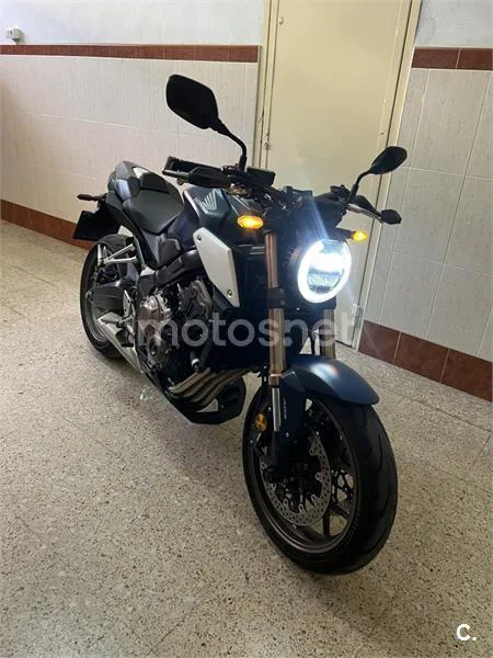 Honda CB650R - Vista 1