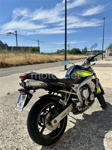 Yamaha FZ6 - Vista 1