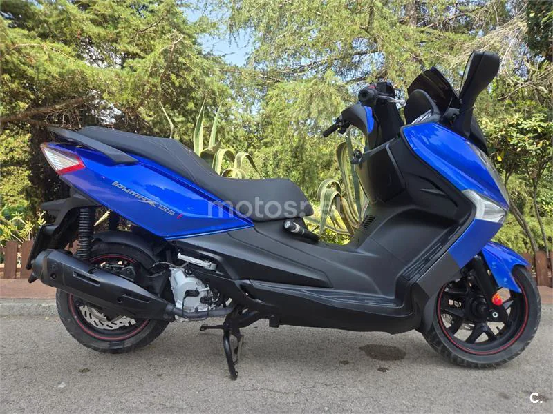 SYM Joymax 125 2400 € 2017 Girona - 1