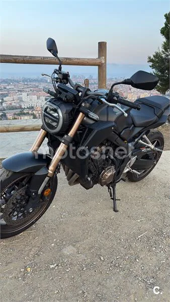 Honda CB650R - Vista 1
