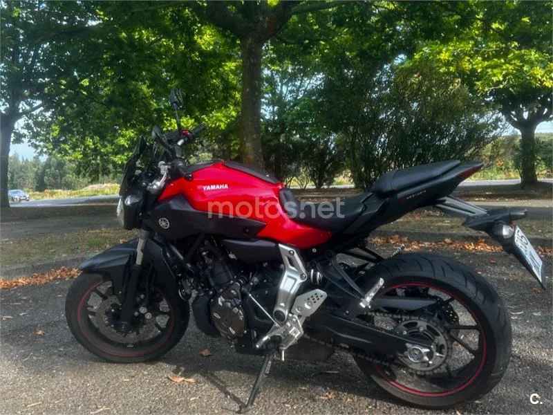 Yamaha MT-07 - Vista 1