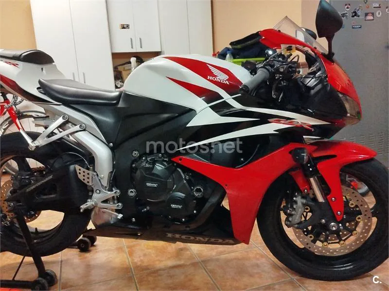 Honda CBR600RR - Vista 1