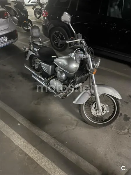 Honda Shadow 125 - Vista 1