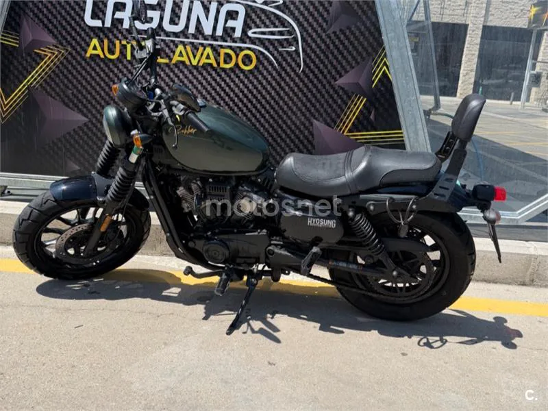 Hyosung Aquila Bobber GV 300 S 1990 € 2020 Madrid - 1
