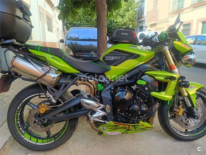 Triumph Street Triple R 4200 € 2010 Sevilla - 1