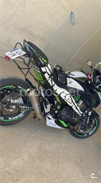 Kawasaki Z800 - Vista 1