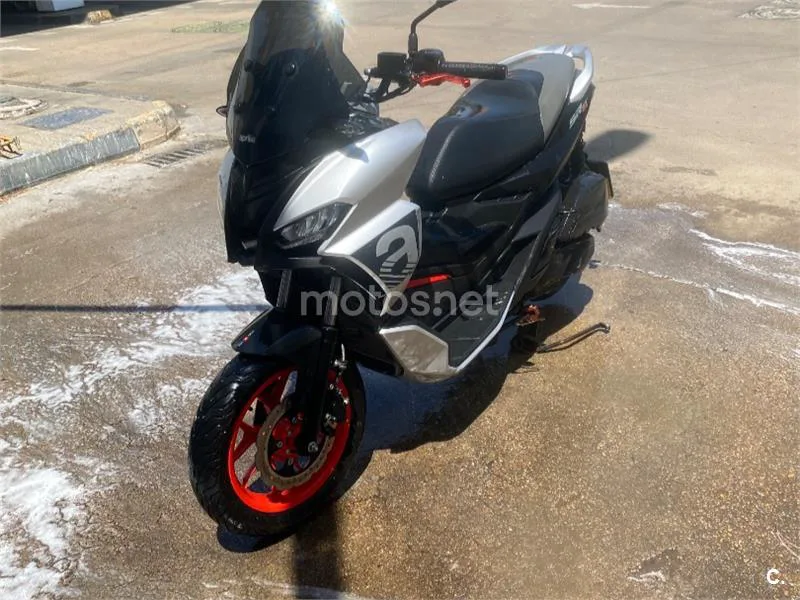 Aprilia SR GT 125 - Vista 1