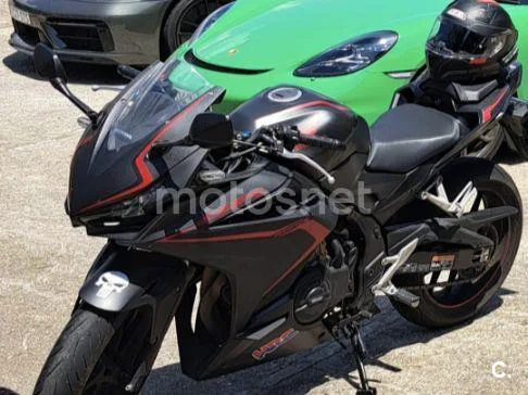 Honda CBR500R - Vista 1