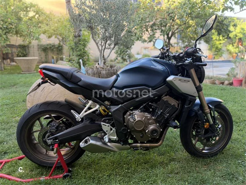 Honda CB650R - Vista 1