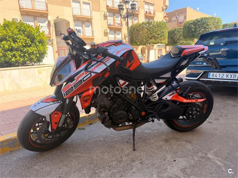 KTM 1290 Super Duke R - Vista 1