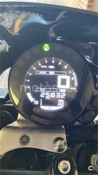 Yamaha XSR900 - Vista 1