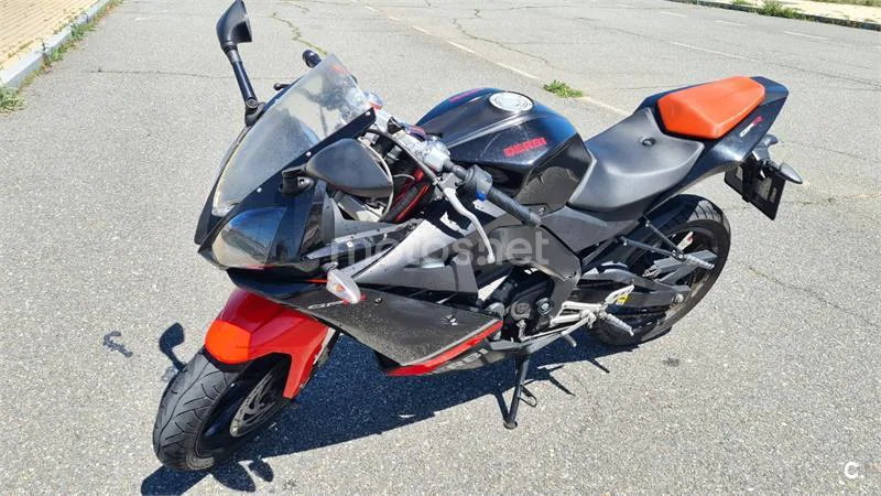 Derbi GPR 125 Racing 2000 € 2011 Ávila - 1
