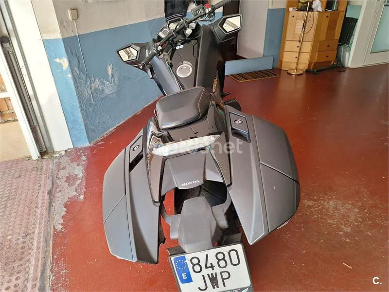 Honda NM4 Vultus - Vista 1