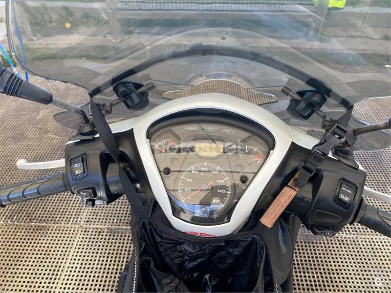 Honda SH125i - Vista 1