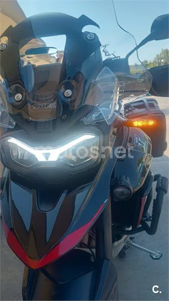 Triumph Tiger 900 - Vista 1