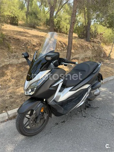 Honda Forza 350 - Vista 1