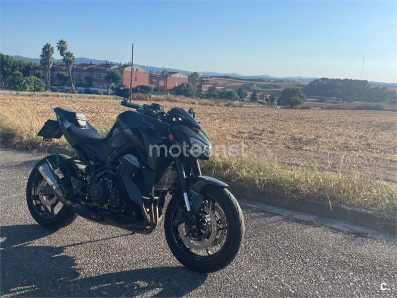 Kawasaki Z900 - Vista 1