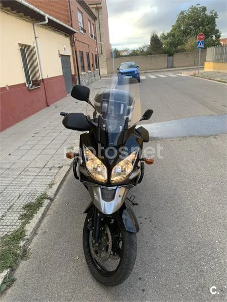 Suzuki V-Strom 650 3800 € 2008 León - 1