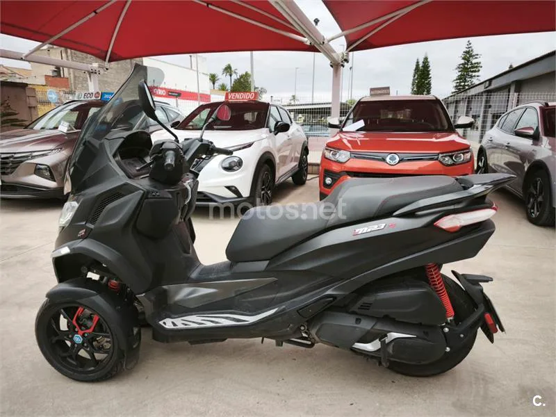 Piaggio MP3 400 6300 € 2023 Valencia - 1