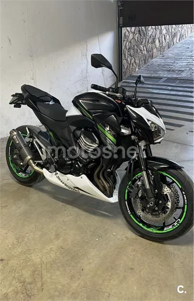 Kawasaki Z800 - Vista 1