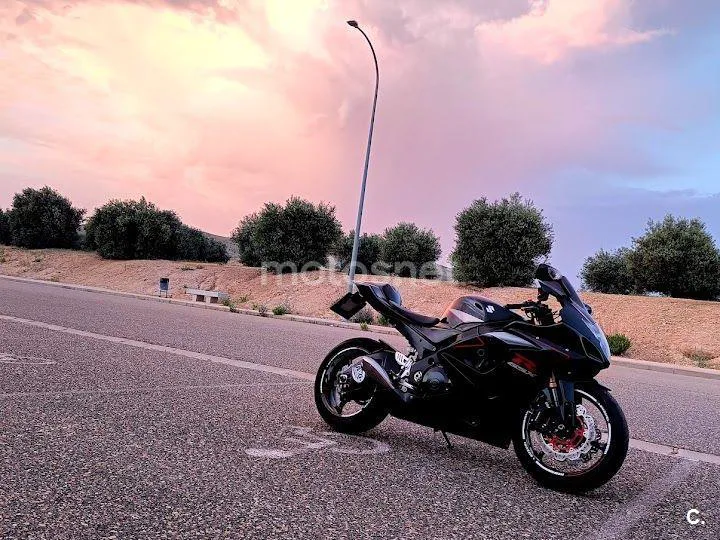 Suzuki GSX-R1000 6000 € 2006 Toledo - 1