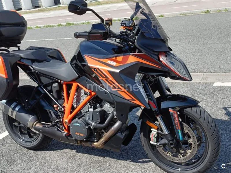 KTM 1290 Super Duke GT - Vista 1