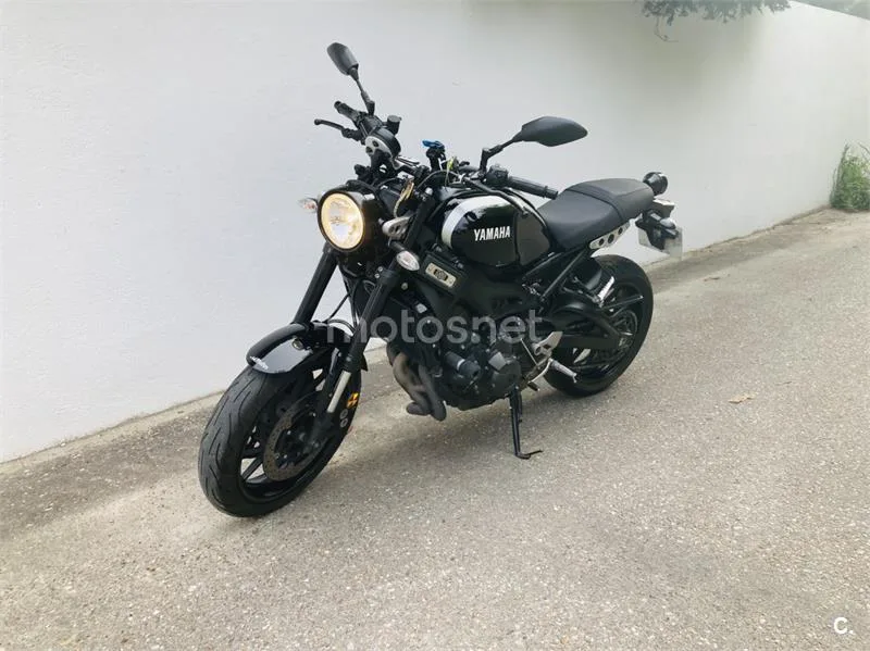 Yamaha XSR900 - Vista 1