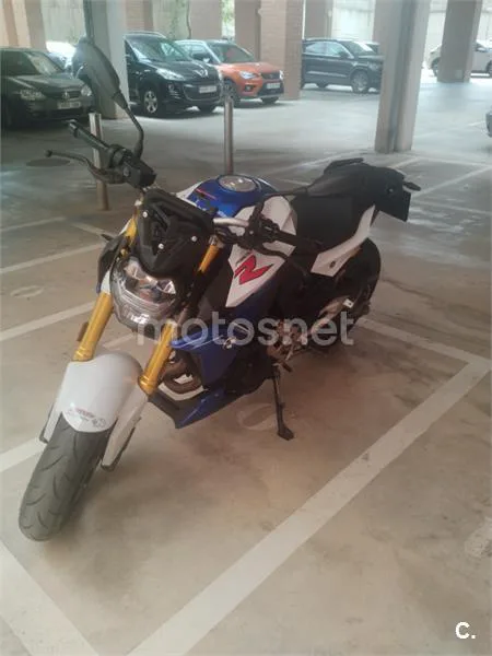 BMW F 900 R - Vista 1