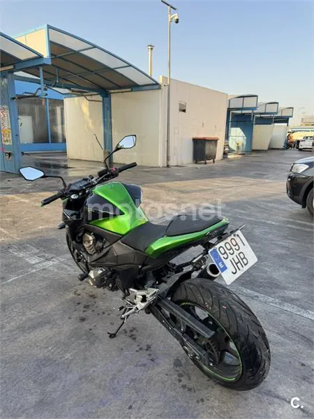 Kawasaki Z800 - Vista 1