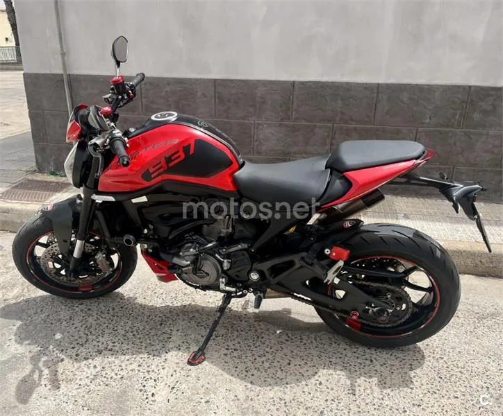 Ducati Monster - Vista 1