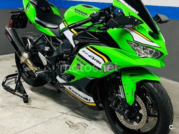 Kawasaki Ninja ZX-4RR - Vista 1