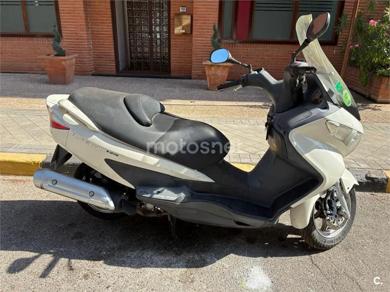 Suzuki Burgman 125 - Vista 1