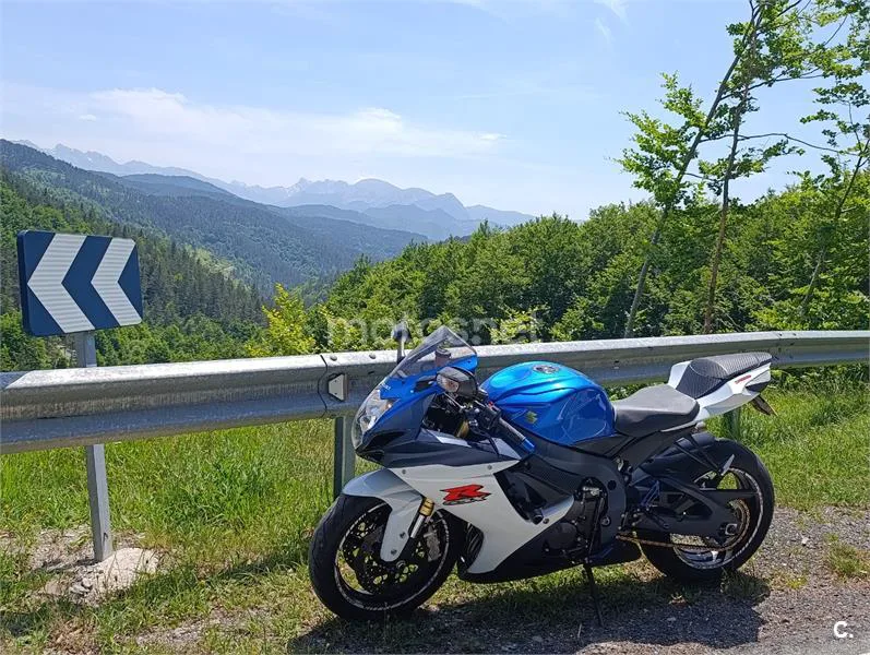 Suzuki GSX-R750 8400 € 2011 Navarra - 1