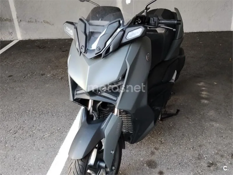 Yamaha XMAX 300 - Vista 1