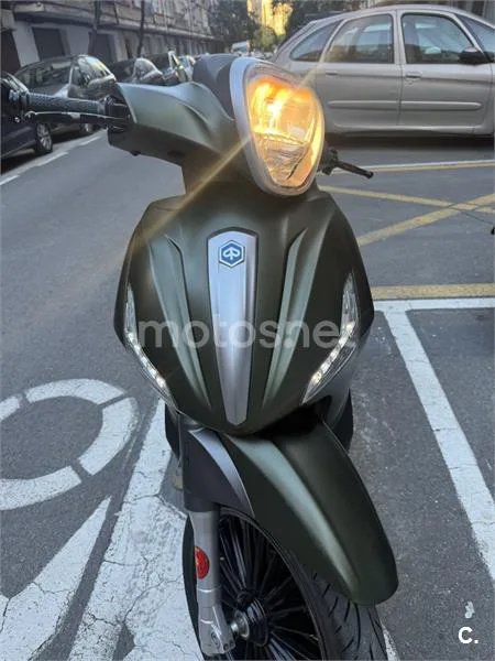 Piaggio Beverly 300 2300 € 2019 Valencia - 1