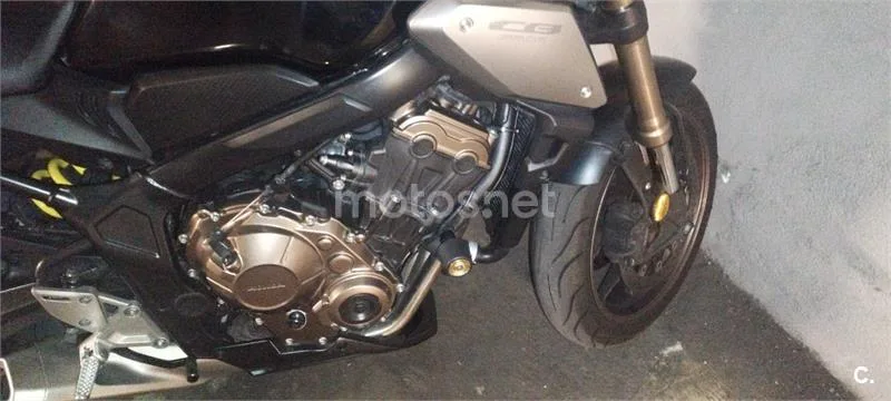 Honda CB650R - Vista 1